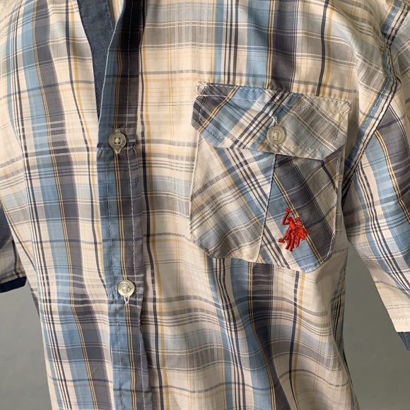 Plaid Short Sleeve Button Up Shirt - Picture 4 of 10